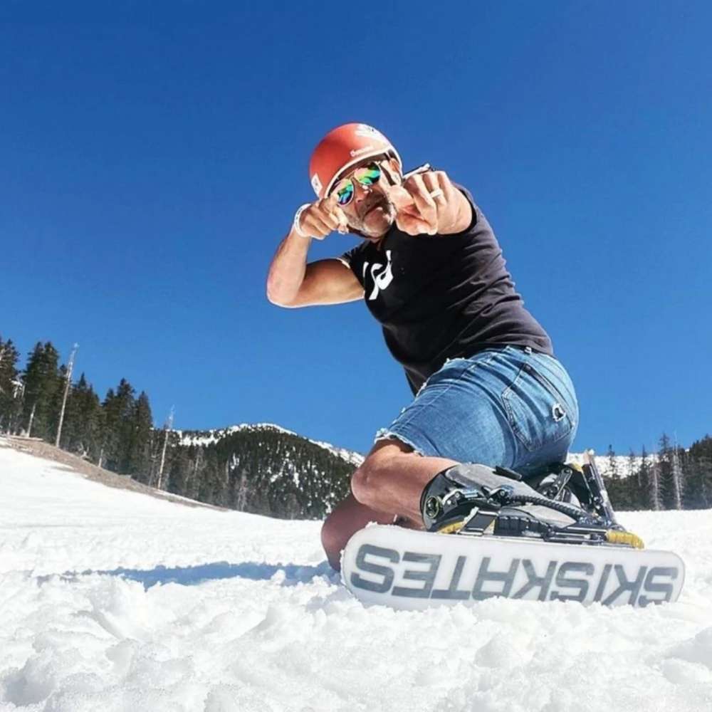 SNOWFEET SKISKATES SKIBOARDS SKIBLADES SNOWBLADES MINI SKI SHORT LITTLE SMALL SKI WEBSITE NEW PICTURES